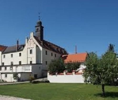 Schloss Weichs zu Regensburg mit 1-2Schlafzimmer Parkplatz Internet 60qm Zentrum Exterior foto